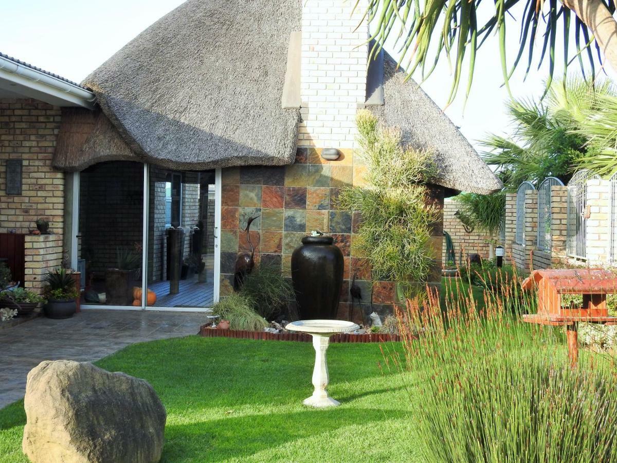 Settle Inn Self Catering Accommodation Colchester Esterno foto