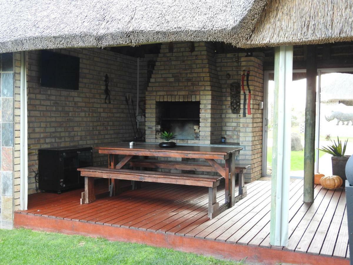 Settle Inn Self Catering Accommodation Colchester Esterno foto