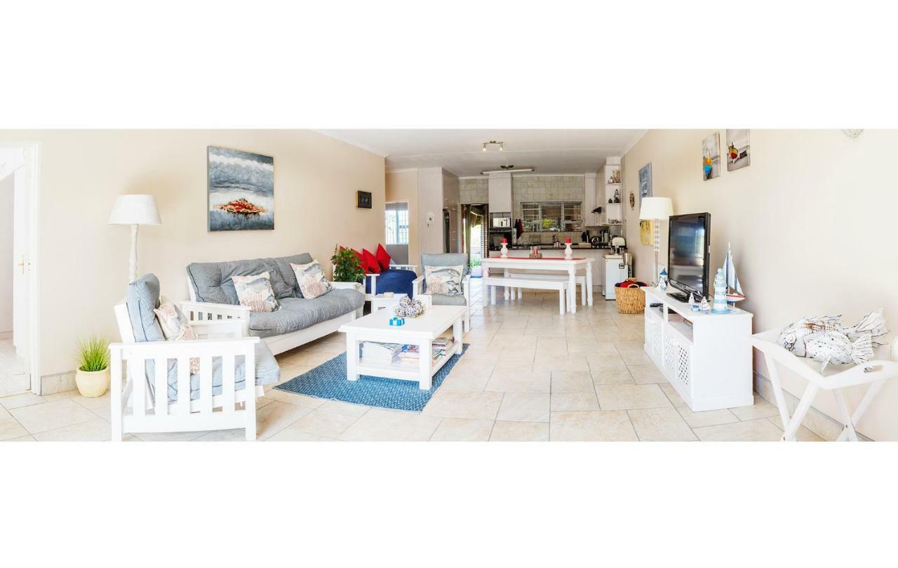 Settle Inn Self Catering Accommodation Colchester Esterno foto