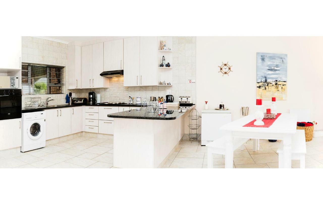 Settle Inn Self Catering Accommodation Colchester Esterno foto